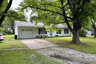 428 N Walker St, Montgomery City, MO 63361 - Photo 2