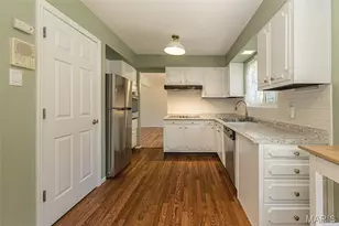 9822 Meadowfern Dr, Crestwood, MO 63126 - Photo 6