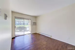 7727 Hazelcrest Dr, Hazelwood, MO 63042 - Photo 14