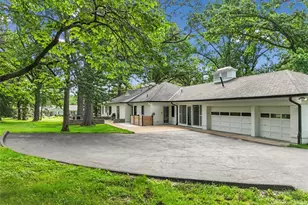 18 Country Aire Dr, Town and Country, MO 63131 - Photo 90