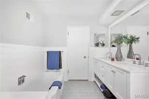 18 Country Aire Dr, Town and Country, MO 63131 - Photo 44