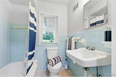 18 Country Aire Drive, Town and Country, MO 63131 - Photo 32