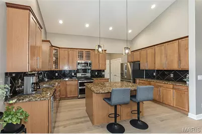 4081 Stonecroft Drive, Saint Charles, MO 63304 - Photo 8