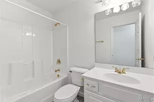 218 Park Ridge Dr, O'Fallon, MO 63366 - Photo 14