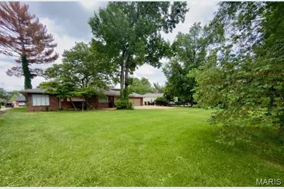 5935 Highfield Road, Saint Louis, MO 63109 - Photo 2