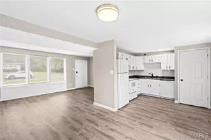 49 Marquette, Florissant, MO 63031 - Photo 8