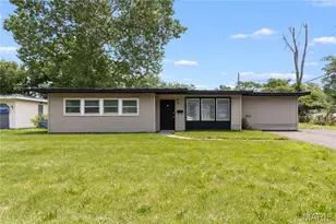 49 Marquette, Florissant, MO 63031 - Photo 2