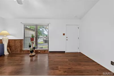 11151 Whispering Oaks Drive, Saint Louis, MO 63136 - Photo 2
