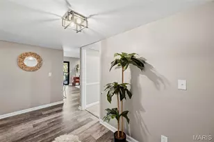 590 Sarah Ln, Saint Louis, MO 63141 - Photo 4