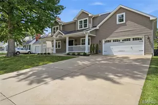 615 Meadowridge Ln, Kirkwood, MO 63122 - Photo 2