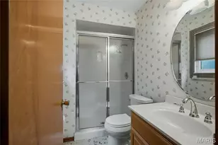 957 Active Dr, Saint Louis, MO 63146 - Photo 8