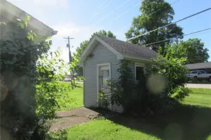 403 Marvin St, Cuba, MO 65453 - Photo 2