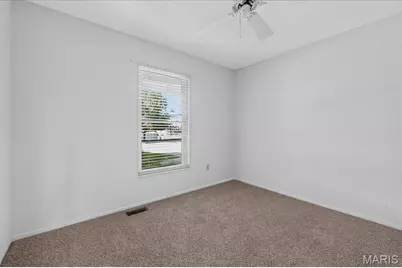 22 Burlington Court, Saint Charles, MO 63304 - Photo 14
