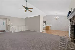 22 Burlington Ct, Saint Charles, MO 63304 - Photo 4