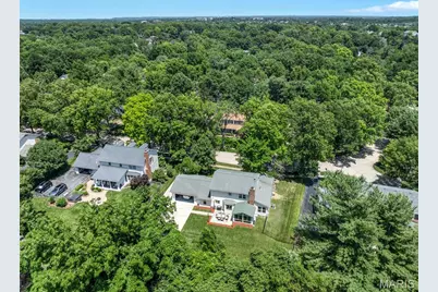 1949 Lanchester Court, Chesterfield, MO 63017 - Photo 52
