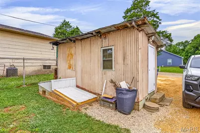 505 S Vandervoot Street, Desloge, MO 63601 - Photo 2