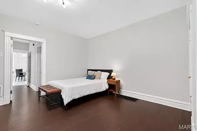 3423 Giles Avenue, Saint Louis, MO 63116 - Photo 10