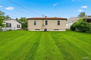 2702 Chatham Dr, Maryland Heights, MO 63043 - Photo 30