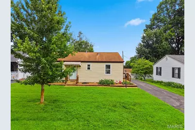 2702 Chatham Drive, Maryland Heights, MO 63043 - Photo 8