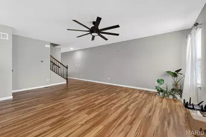 20 Country Heights Court, Lake Saint Louis, MO 63367 - Photo 8