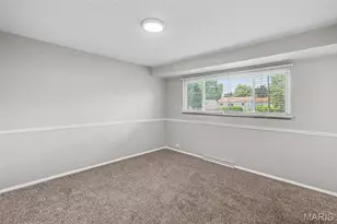 32 Queen Ann Dr, Hazelwood, MO 63042 - Photo 8
