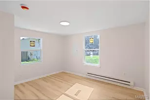 7719 Elton St, Affton, MO 63123 - Photo 12