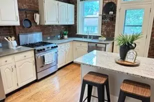 3671 Humphrey St, Saint Louis, MO 63116 - Photo 6