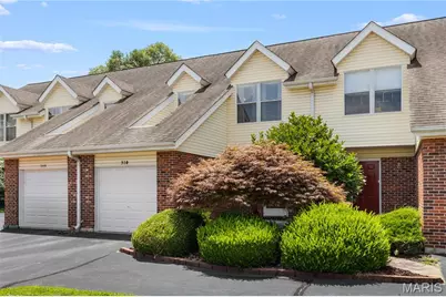 310 Crown Colony Court #E, Saint Peters, MO 63376 - Photo 2