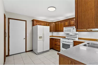 310 Crown Colony Court #E, Saint Peters, MO 63376 - Photo 12