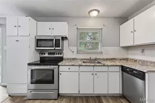 2105 Avon Dr, Unincorporated, MO 63033 - Photo 14