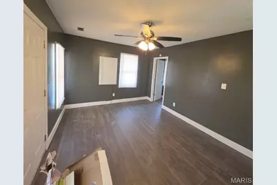 437 Thrift Avenue, Saint Louis, MO 63137 - Photo 6