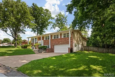 11288 Briarstone Drive, Unincorporated, MO 63126 - Photo 2