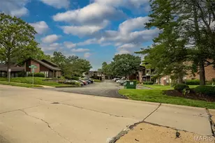 1090 Mersey Bend Dr, Saint Louis, MO 63129 - Photo 38