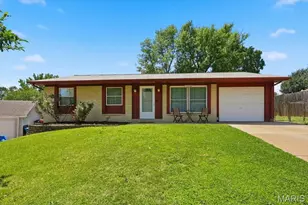 12428 Bernie Ln, Maryland Heights, MO 63043 - Photo 1