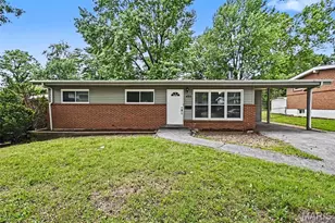 435 St Edward Ln, Florissant, MO 63033 - Photo 1