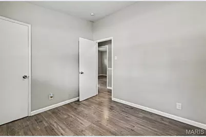 435 Saint Edward Lane, Florissant, MO 63033 - Photo 6