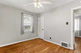 7328 Parkwood Dr, Saint Louis, MO 63116 - Photo 14