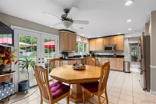 10469 Whitebridge Ln, Saint Louis, MO 63141 - Photo 14