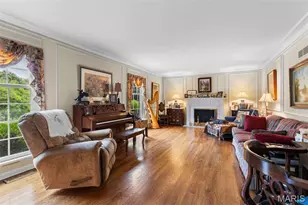 10469 Whitebridge Ln, Saint Louis, MO 63141 - Photo 6