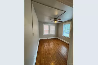 4048 Giles Avenue, Saint Louis, MO 63116 - Photo 6