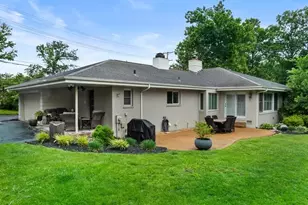15 Glen Creek Ln, Ladue, MO 63124 - Photo 30