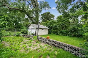 7027 Camden Ct, University City, MO 63130 - Photo 18