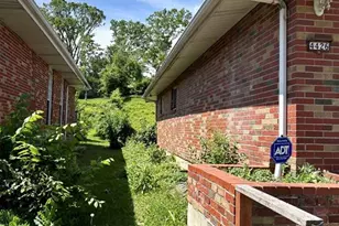 4426 Carter Ave, Saint Louis, MO 63115 - Photo 2