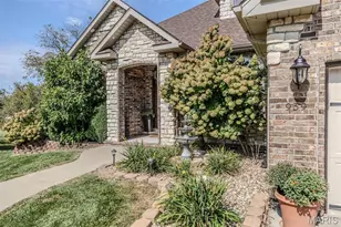 959 Cobblestone Ct, Lebanon, MO 65536 - Photo 2