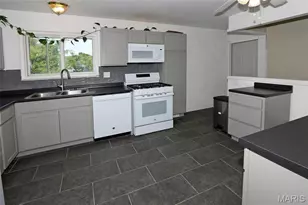 3033 St Babette Ln, Saint Charles, MO 63301 - Photo 6