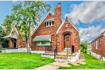 8636 Riverview Boulevard, Saint Louis, MO 63147 - Photo 2