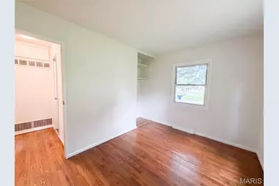 238 W Skyline Drive, Ballwin, MO 63011 - Photo 8