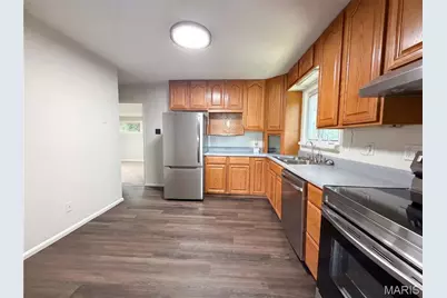 238 W Skyline Drive, Ballwin, MO 63011 - Photo 6