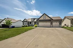 132 Hayfield Dr, Moscow Mills, MO 63362 - Photo 4