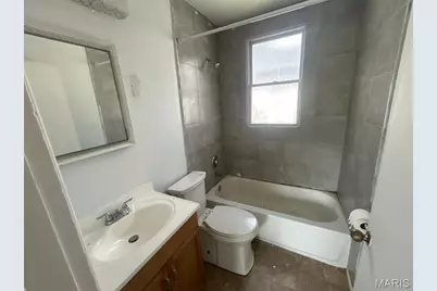 8527 Kempland Place, Saint Louis, MO 63132 - Photo 10